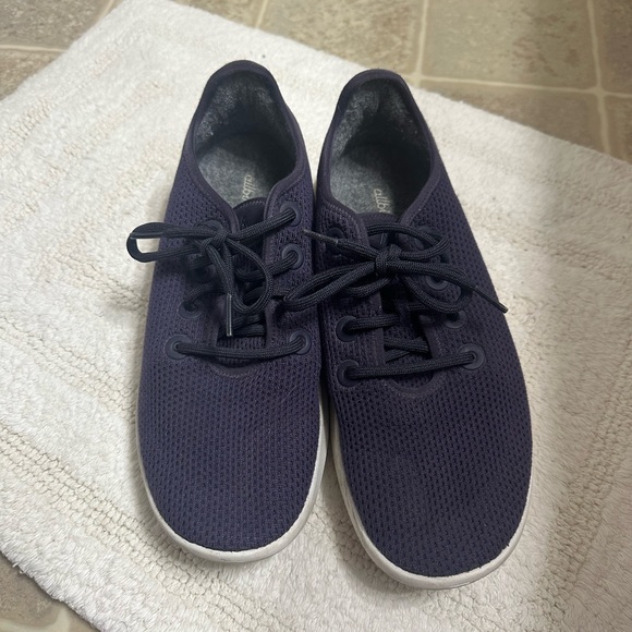 PURPLE ALLBIRDS | 9 MENS - Picture 2 of 6